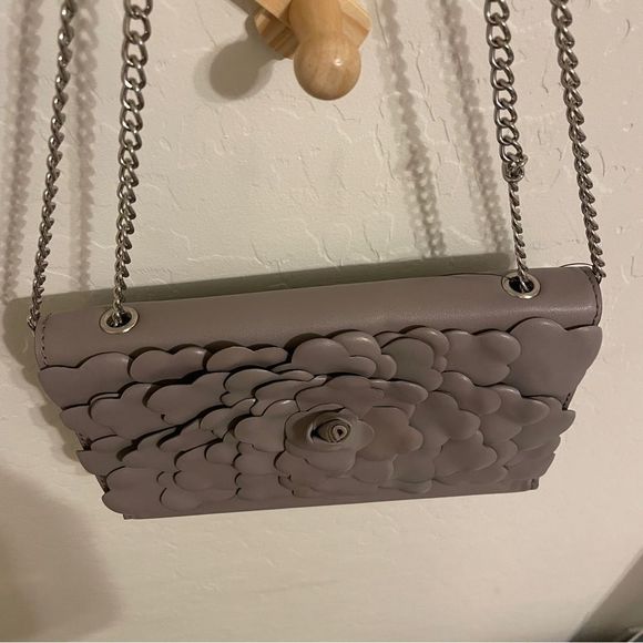 NWT Patricia Nash Petals Leather Crossbody Stone Grey - Picture 11 of 11